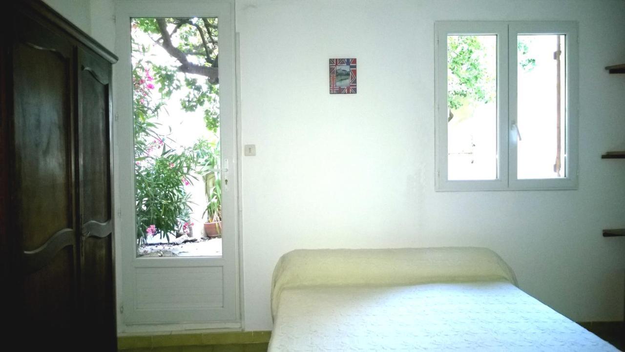 Logement Climatise Avec Jardin Et Parking Pour 2 Personnes En Bord De Plage ラシオタ エクステリア 写真
