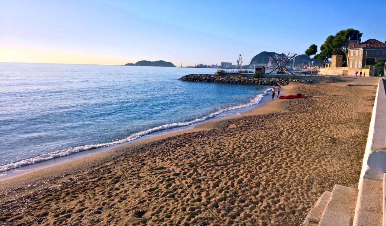 ラシオタLogement Climatise Avec Jardin Et Parking Pour 2 Personnes En Bord De Plageアパートメント エクステリア 写真