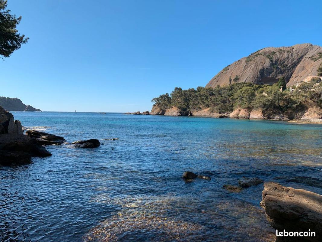 ラシオタLogement Climatise Avec Jardin Et Parking Pour 2 Personnes En Bord De Plageアパートメント エクステリア 写真